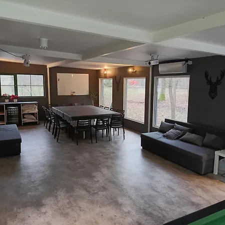 Dom Imprezowy Laspapiernia * Stanislawow